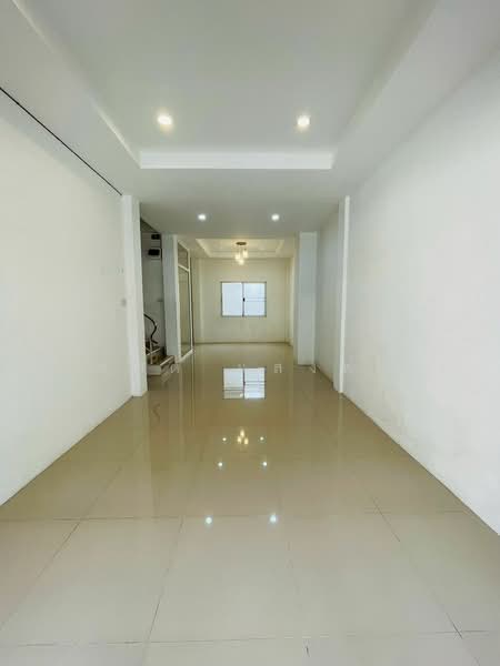 ขายทาวน์โฮม ม.เดอะพลัส ไร่กล้วย ศรีราชา, Chon Buri (Pattaya), Surasak, Si Racha, Chon Buri (Pattaya), 3 Bedrooms, 65 sqm, Townhouse For Sale, by Dusit Saengfa, 500410491 - DDproperty.com