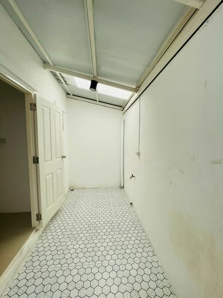 ขายทาวน์โฮม ม.เดอะพลัส ไร่กล้วย ศรีราชา, Chon Buri (Pattaya), Surasak, Si Racha, Chon Buri (Pattaya), 3 Bedrooms, 65 sqm, Townhouse For Sale, by Dusit Saengfa, 500410491 - DDproperty.com