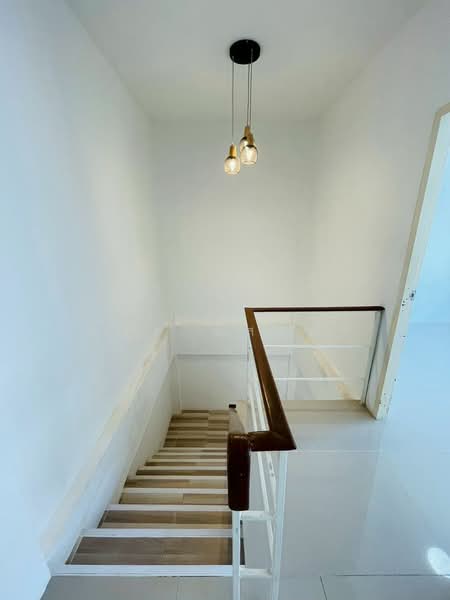 ขายทาวน์โฮม ม.เดอะพลัส ไร่กล้วย ศรีราชา, Chon Buri (Pattaya), Surasak, Si Racha, Chon Buri (Pattaya), 3 Bedrooms, 65 sqm, Townhouse For Sale, by Dusit Saengfa, 500410491 - DDproperty.com