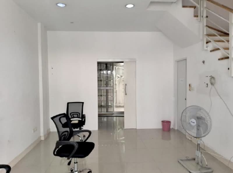 บ้านกลางเมือง ลาดพร้าว-เสนา 2, กรุงเทพ, ลาดพร้าว-วังหิน, ลาดพร้าว, กรุงเทพ, 157 ตร.ม., ทาวน์เฮ้าส์ ขาย, โดย วรินทร กูลจีรัง, 500410553 - DDproperty.com