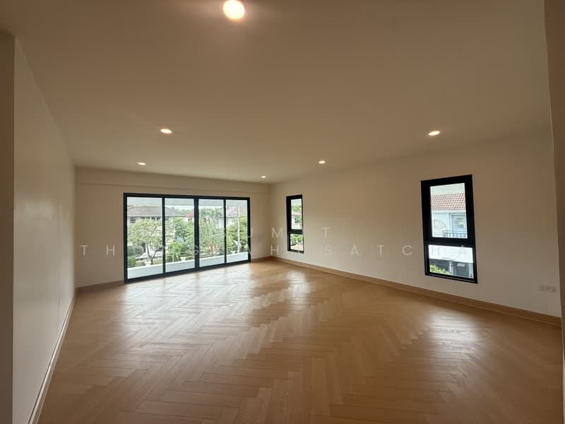 Chuan Chuen Park Ville, Bangkok, Soi Kanchanaphisek 15, Sala Thammasop, Thawi Watthana, Bangkok, 5 Bedrooms, 428 sqm, Single Detached House For Sale, by Sumit Thongpahusatcha, 500410622 - DDproperty.com