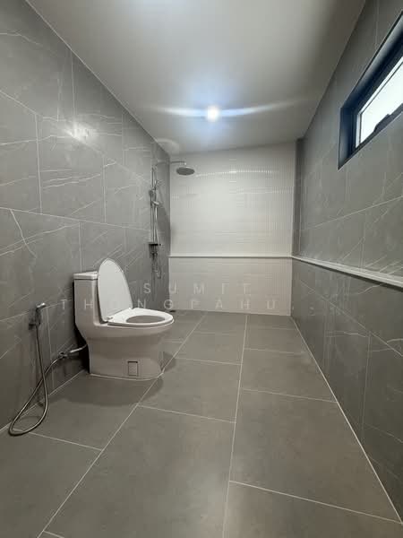 Chuan Chuen Park Ville, Bangkok, Soi Kanchanaphisek 15, Sala Thammasop, Thawi Watthana, Bangkok, 5 Bedrooms, 428 sqm, Single Detached House For Sale, by Sumit Thongpahusatcha, 500410622 - DDproperty.com