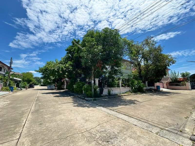 ขาย บ้านเดี่ยว หลังมุม หมู่บ้าน แฮปปี้เพลส 2 ฉลองกรุง-ลาดกระบัง, Bangkok, Lam Pla Tiew, Lat Krabang, Bangkok, 3 Bedrooms, 150 sqm, Single Detached House For Sale, by กรณวัสส์ กัณฑวัสส์วงส์, 500410631 - DDproperty.com