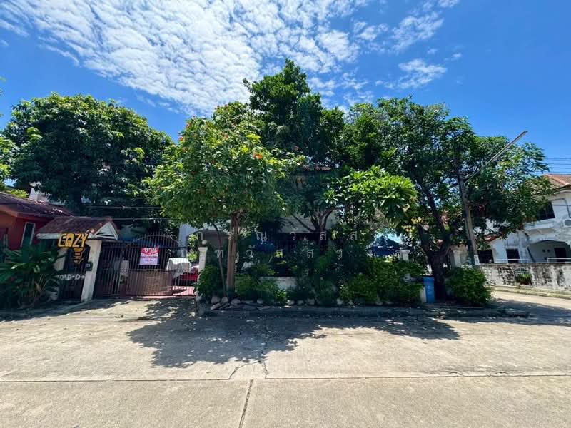 ขาย บ้านเดี่ยว หลังมุม หมู่บ้าน แฮปปี้เพลส 2 ฉลองกรุง-ลาดกระบัง, Bangkok, Lam Pla Tiew, Lat Krabang, Bangkok, 3 Bedrooms, 150 sqm, Single Detached House For Sale, by กรณวัสส์ กัณฑวัสส์วงส์, 500410631 - DDproperty.com