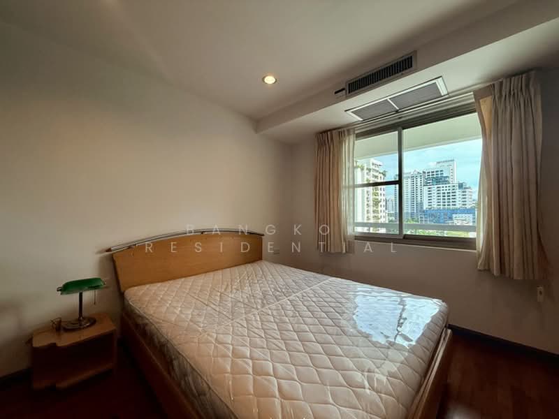 Royal Castle Sukhumvit, Bangkok, 30 Soi Sukhumvit 39, Khlongtoei Nua, Watthana, Bangkok, 3 Bedrooms, 140 sqm, Condo For Rent, by Bangkok Residential, 500410650 - DDproperty.com