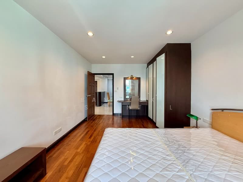 Royal Castle Sukhumvit, Bangkok, 30 Soi Sukhumvit 39, Khlongtoei Nua, Watthana, Bangkok, 3 Bedrooms, 140 sqm, Condo For Rent, by Bangkok Residential, 500410650 - DDproperty.com