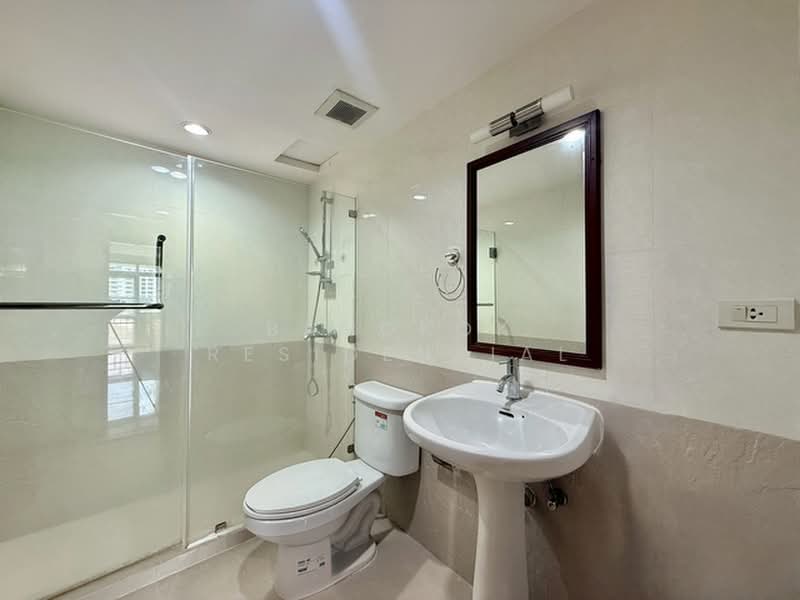Royal Castle Sukhumvit, Bangkok, 30 Soi Sukhumvit 39, Khlongtoei Nua, Watthana, Bangkok, 3 Bedrooms, 140 sqm, Condo For Rent, by Bangkok Residential, 500410650 - DDproperty.com