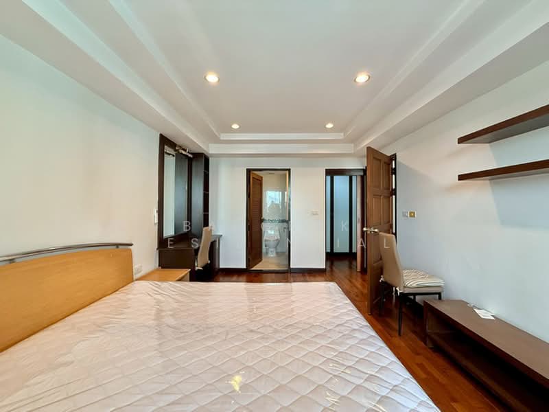Royal Castle Sukhumvit, Bangkok, 30 Soi Sukhumvit 39, Khlongtoei Nua, Watthana, Bangkok, 3 Bedrooms, 140 sqm, Condo For Rent, by Bangkok Residential, 500410650 - DDproperty.com