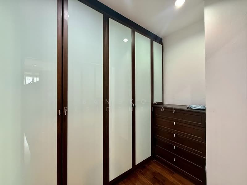 Royal Castle Sukhumvit, Bangkok, 30 Soi Sukhumvit 39, Khlongtoei Nua, Watthana, Bangkok, 3 Bedrooms, 140 sqm, Condo For Rent, by Bangkok Residential, 500410650 - DDproperty.com