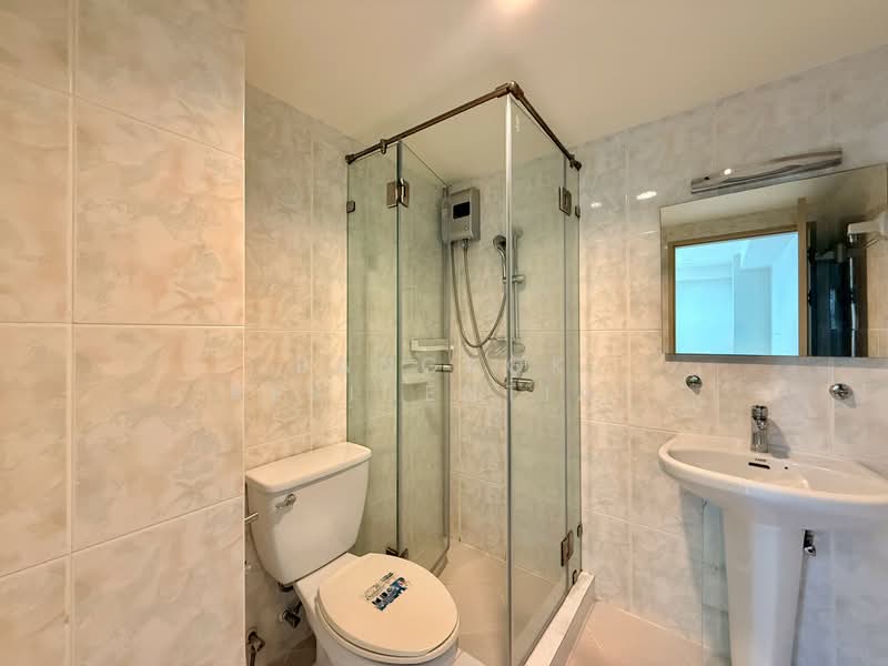 Royal Castle Sukhumvit, Bangkok, 30 Soi Sukhumvit 39, Khlongtoei Nua, Watthana, Bangkok, 3 Bedrooms, 190 sqm, Condo For Rent, by Bangkok Residential, 500410654 - DDproperty.com