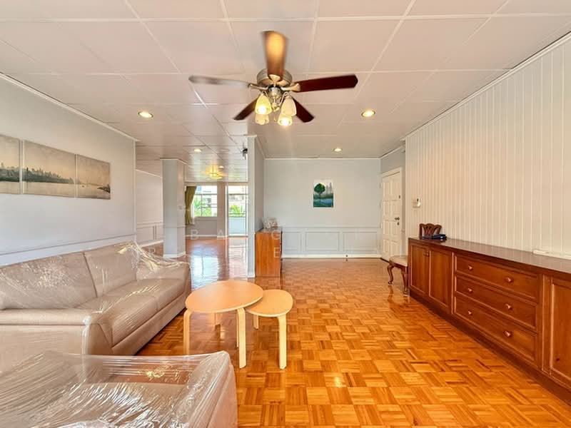 Aramvej Apartment, Bangkok, 181 Soi Sukhumvit 49/11, Khlong Tan Nua, Watthana, Bangkok, 4 Bedrooms, 260 sqm, Apartment For Rent, by Bangkok Residential, 500410659 - DDproperty.com