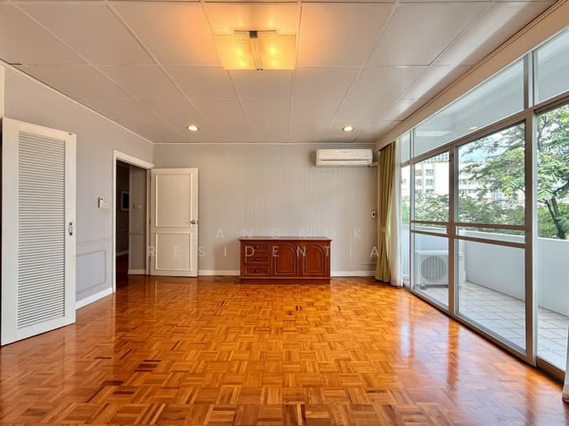 Aramvej Apartment, Bangkok, 181 Soi Sukhumvit 49/11, Khlong Tan Nua, Watthana, Bangkok, 4 Bedrooms, 260 sqm, Apartment For Rent, by Bangkok Residential, 500410659 - DDproperty.com