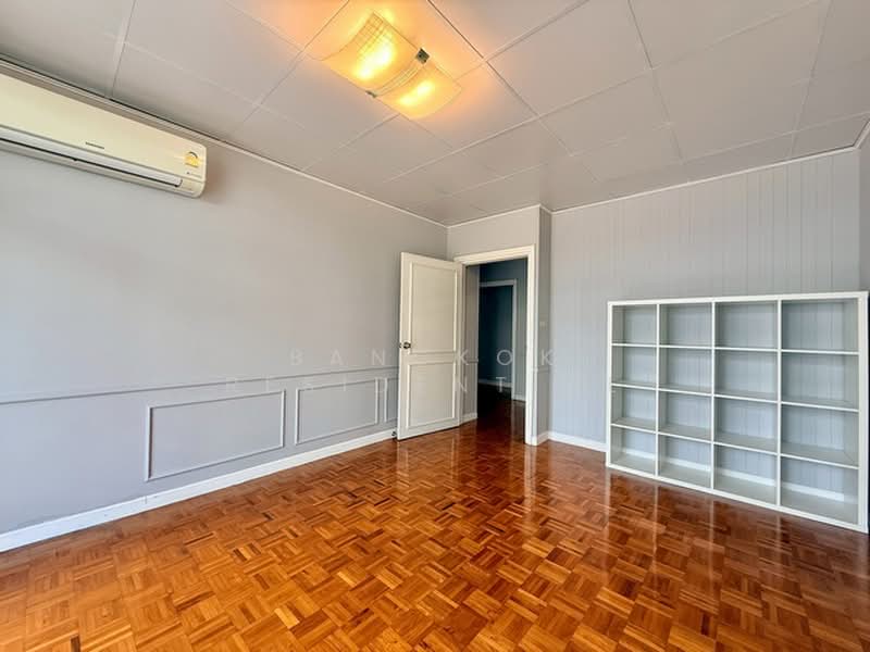 Aramvej Apartment, Bangkok, 181 Soi Sukhumvit 49/11, Khlong Tan Nua, Watthana, Bangkok, 4 Bedrooms, 260 sqm, Apartment For Rent, by Bangkok Residential, 500410659 - DDproperty.com