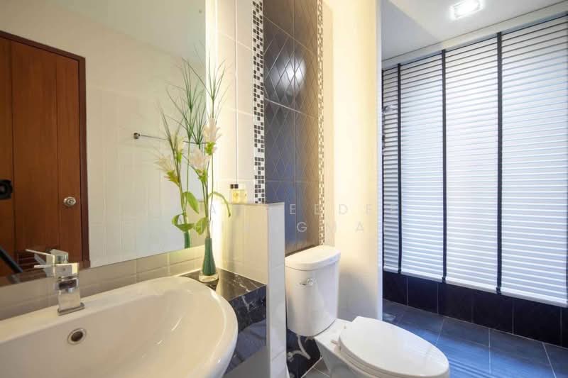 Townhome for rent near Maya, Chiang Mai Rental Price: 38,000 THB / month Property ID: No.2H132, Chiang Mai, Chang Phuak, Muang Chiang Mai, Chiang Mai, 4 Bedrooms, 110 sqm, Townhouse For Rent, by Baandeedee Chiangmai, 500410686 - DDproperty.com