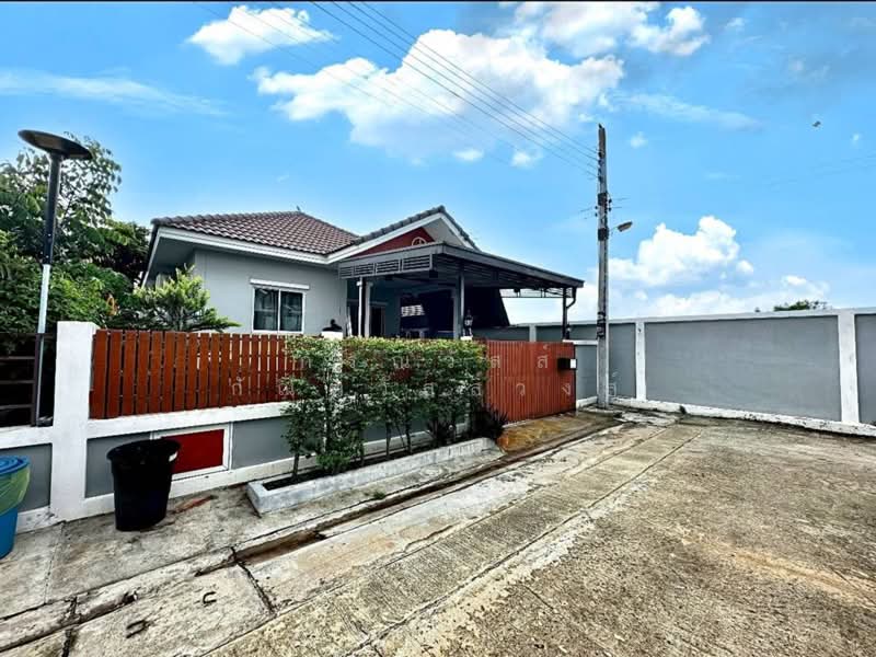 ขาย บ้านแฝด ชั้นเดียว หลังมุม หมู่บ้าน รติรัตน์ ถนนต้นเชือก-วัดมะสง, นนทบุรี, ทวีวัฒนา, ไทรน้อย, นนทบุรี, 110 ตร.ม., บ้านแฝด ขาย, โดย กรณวัสส์ กัณฑวัสส์วงส์, 500410690 - DDproperty.com