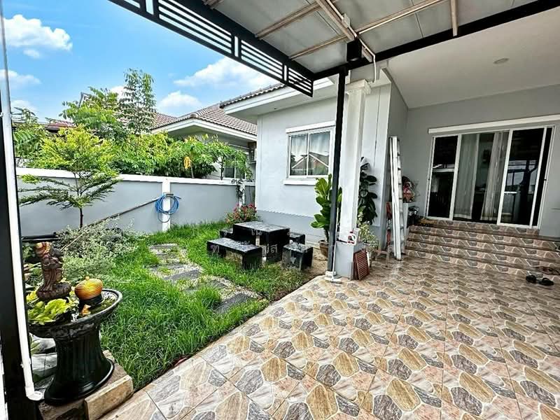 ขาย บ้านแฝด ชั้นเดียว หลังมุม หมู่บ้าน รติรัตน์ ถนนต้นเชือก-วัดมะสง, Nonthaburi, Thawi Watthana, Sai Noi, Nonthaburi, 2 Bedrooms, 110 sqm, Semi-Detached House (Twin House) For Sale, by กรณวัสส์ กัณฑวัสส์วงส์, 500410690 - DDproperty.com