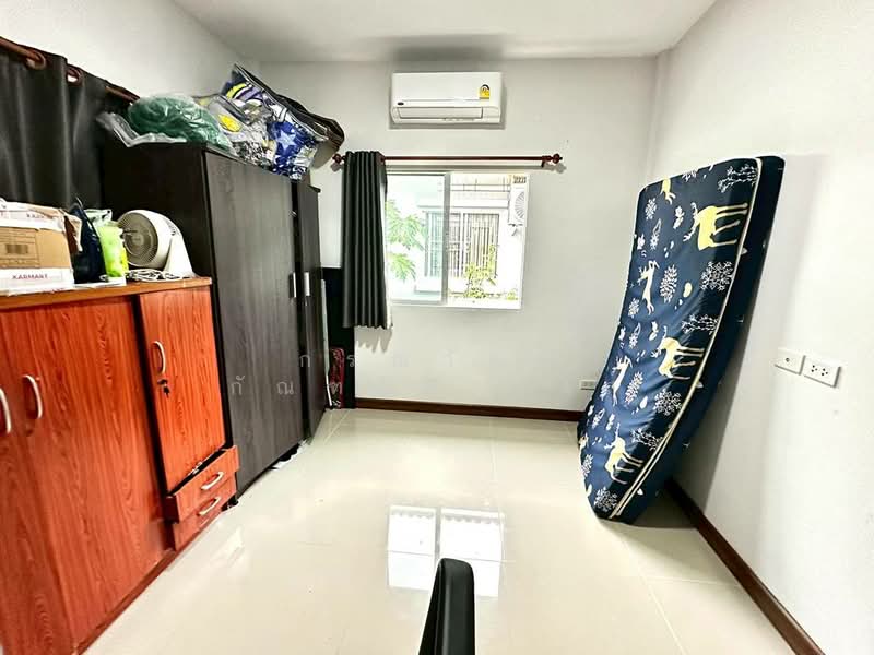 ขาย บ้านแฝด ชั้นเดียว หลังมุม หมู่บ้าน รติรัตน์ ถนนต้นเชือก-วัดมะสง, นนทบุรี, ทวีวัฒนา, ไทรน้อย, นนทบุรี, 110 ตร.ม., บ้านแฝด ขาย, โดย กรณวัสส์ กัณฑวัสส์วงส์, 500410690 - DDproperty.com