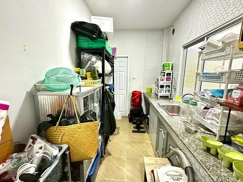 ขาย บ้านแฝด ชั้นเดียว หลังมุม หมู่บ้าน รติรัตน์ ถนนต้นเชือก-วัดมะสง, นนทบุรี, ทวีวัฒนา, ไทรน้อย, นนทบุรี, 110 ตร.ม., บ้านแฝด ขาย, โดย กรณวัสส์ กัณฑวัสส์วงส์, 500410690 - DDproperty.com