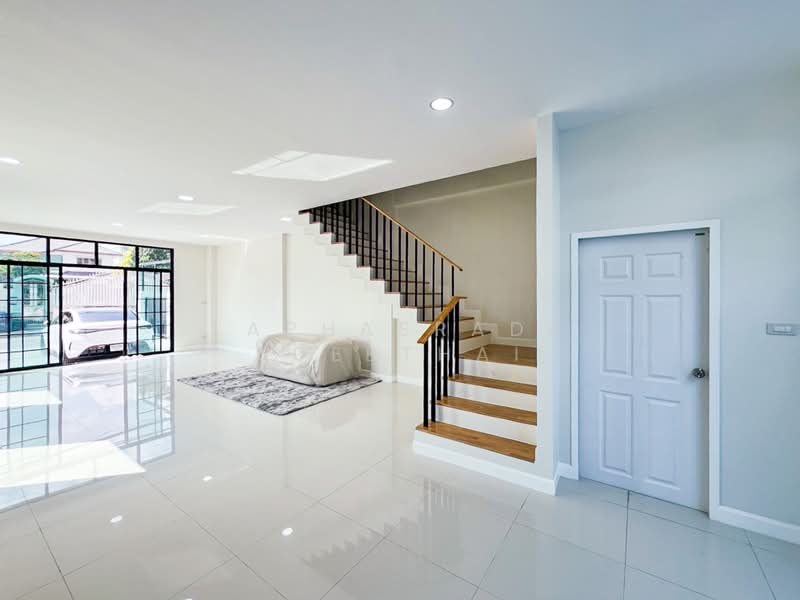 ทาวน์โฮม 3 ชั้น แจ้งวัฒนะ, Bangkok, Thung Song Hong, Lak Si, Bangkok, 3 Bedrooms, 190 sqm, Townhouse For Sale, by Laphasrada Suebthai, 500410698 - DDproperty.com