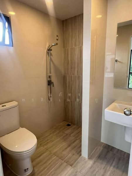 Lumpini Townplace Sukhumvit-Srinakarin, Samut Prakan, Samrong Nua, Muang Samut Prakarn, Samut Prakan, 4 Bedrooms, 116 sqm, Single Detached House For Rent, by ณภัทร พรสิริเมธากุล, 500410717 - DDproperty.com