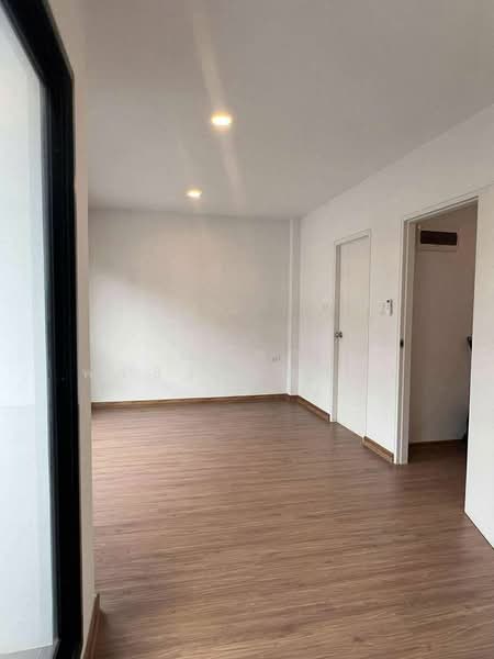 Lumpini Townplace Sukhumvit-Srinakarin : ลุมพินี ทาวน์เพลส สุขุมวิท-ศรีนครินทร์, สมุทรปราการ, สำโรงเหนือ, เมืองสมุทรปราการ, สมุทรปราการ, 116 ตร.ม., บ้านเดี่ยว ให้เช่า, โดย ณภัทร พรสิริเมธากุล, 500410717 - DDproperty.com