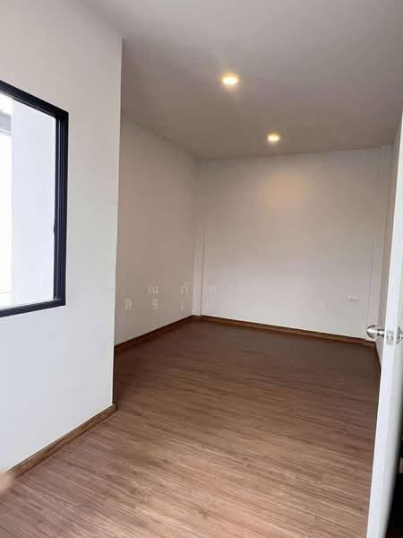 Lumpini Townplace Sukhumvit-Srinakarin, Samut Prakan, Samrong Nua, Muang Samut Prakarn, Samut Prakan, 4 Bedrooms, 116 sqm, Single Detached House For Rent, by ณภัทร พรสิริเมธากุล, 500410717 - DDproperty.com
