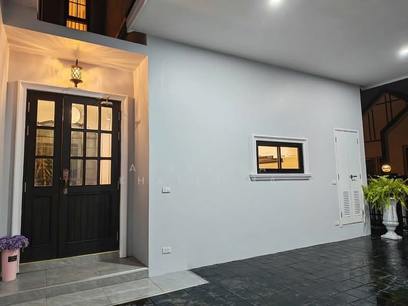 S2785 | European Classic 3-Bedroom Pool Villa for Sale (Saraphi, Chiang Mai) | 15-20 Minutes to Chia, Chiang Mai, Saraphi, Chiang Mai, 3 Bedrooms, 300 sqm, Villa For Sale, by Aornjira Khatthima, 500410724 - DDproperty.com