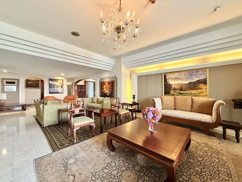 Oriental Towers, Bangkok, 25 Soi Ekkamai 12, Ekkamai Road, Khlong Tan Nua, Watthana, Bangkok, 4 Bedrooms, 475 sqm, Condo For Sale, by Bangkok Residential, 500410761 - DDproperty.com