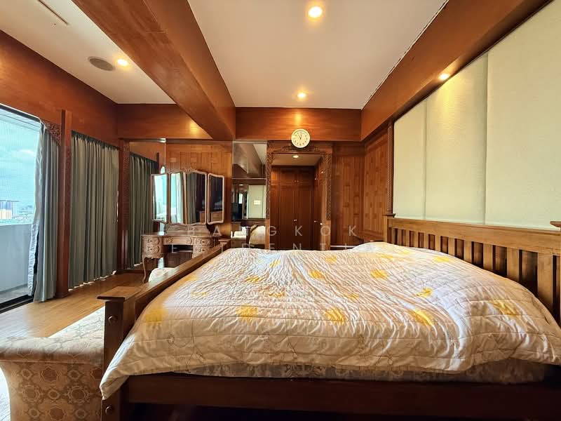 Oriental Towers, Bangkok, 25 Soi Ekkamai 12, Ekkamai Road, Khlong Tan Nua, Watthana, Bangkok, 4 Bedrooms, 475 sqm, Condo For Sale, by Bangkok Residential, 500410761 - DDproperty.com