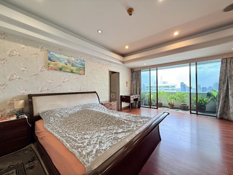 Oriental Towers, Bangkok, 25 Soi Ekkamai 12, Ekkamai Road, Khlong Tan Nua, Watthana, Bangkok, 4 Bedrooms, 475 sqm, Condo For Sale, by Bangkok Residential, 500410761 - DDproperty.com