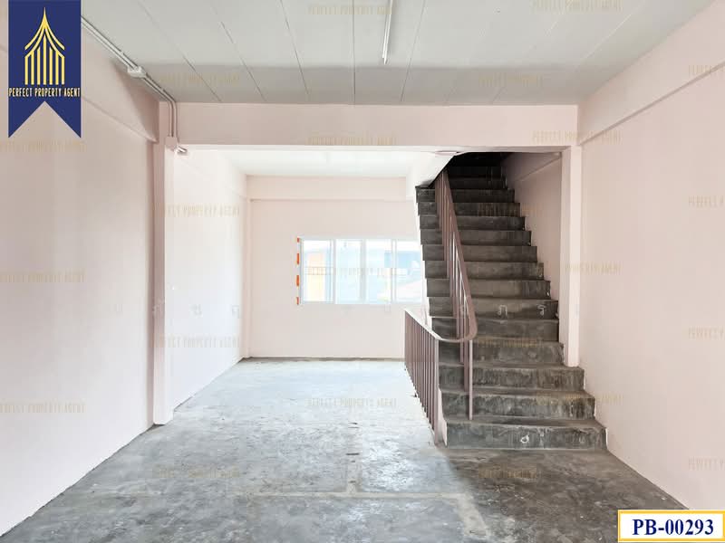 อาคารพาณิชย์ นาคนิวาส, Bangkok, Lat Phrao, Bangkok, , 200 sqm, Shophouse For Sale, by ปภัชญา ธนัตถ์ภรณ์, 500410770 - DDproperty.com
