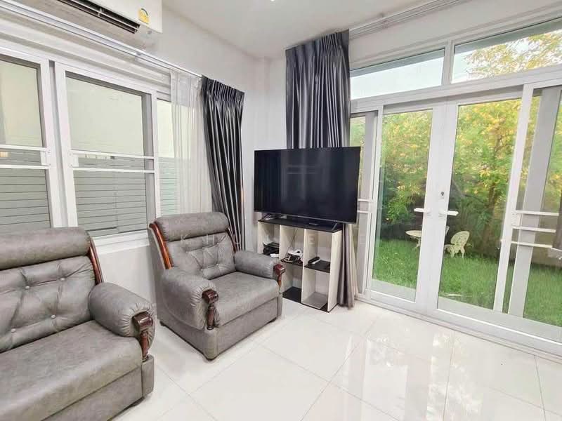 Detached house for rent Sukhumvit 71 Phrakanong Pet friendly ( SPSEVE2073 ), Bangkok, ปรีดี พนมยงค์ 14, Phra Kanong Nua, Watthana, Bangkok, 4 Bedrooms, 230 sqm, Single Detached House For Rent, by Khun Eve, 500410780 - DDproperty.com
