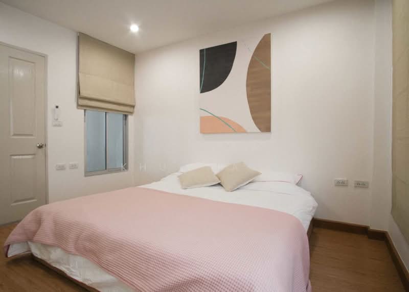 Baan Klang Muang British Town Srinakarin, Samut Prakan, Soi Baan Klang Muang British Town Srinakarin, Bang Kaeo, Bang Plee, Samut Prakan, 3 Bedrooms, 230 sqm, Townhouse For Rent, by Khun Jane, 500410789 - DDproperty.com