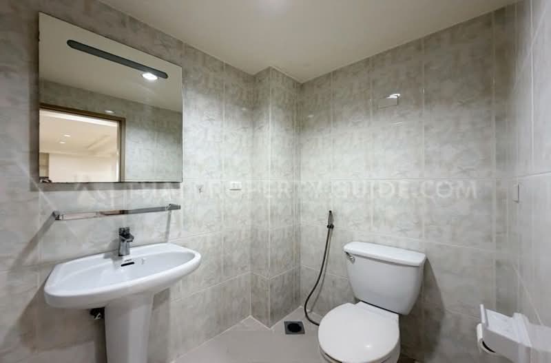 Royal Castle Sukhumvit, Bangkok, 30 Soi Sukhumvit 39, Khlongtoei Nua, Watthana, Bangkok, 3 Bedrooms, 190 sqm, Condo For Rent, by Khun Nita, 500410793 - DDproperty.com