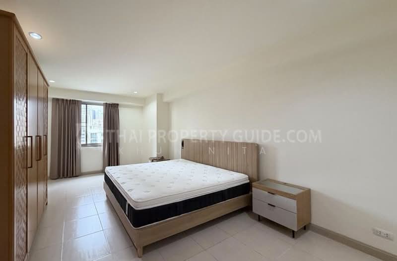 Royal Castle Sukhumvit, Bangkok, 30 Soi Sukhumvit 39, Khlongtoei Nua, Watthana, Bangkok, 3 Bedrooms, 190 sqm, Condo For Rent, by Khun Nita, 500410793 - DDproperty.com