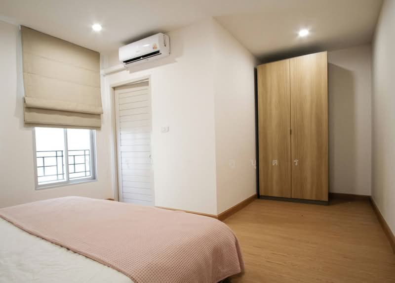 Baan Klang Muang British Town Srinakarin, Samut Prakan, Soi Baan Klang Muang British Town Srinakarin, Bang Kaeo, Bang Plee, Samut Prakan, 3 Bedrooms, 230 sqm, Townhouse For Rent, by การุณ ชมภูบุตร, 500410797 - DDproperty.com
