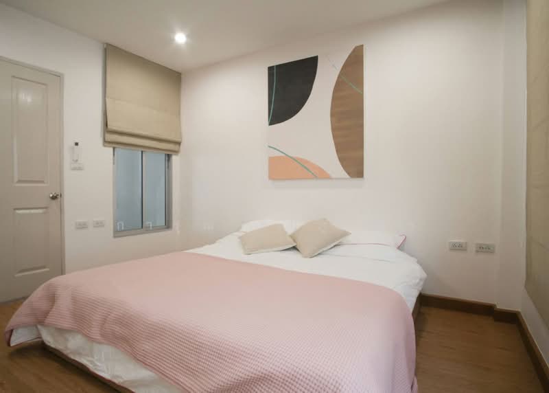 Baan Klang Muang British Town Srinakarin, Samut Prakan, Soi Baan Klang Muang British Town Srinakarin, Bang Kaeo, Bang Plee, Samut Prakan, 3 Bedrooms, 230 sqm, Townhouse For Rent, by การุณ ชมภูบุตร, 500410797 - DDproperty.com