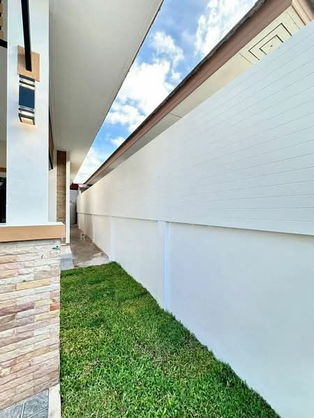 Single house for sale, Sahaphap Village 6, corner unit, newly renovated, Chon Buri (Pattaya), Bang Lamung, Bang Lamung (Pattaya), Chon Buri (Pattaya), 2 Bedrooms, 176 sqm, Single Detached House For Sale, by A House Property Co.,Ltd., 500410804 - DDproperty.com