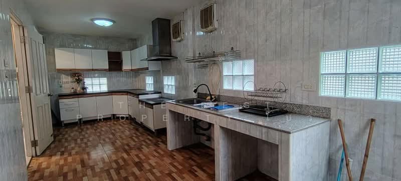 Chuan Chuen Bangna, Samut Prakan, Soi Kiatphiphat Thani, Bangna-Trad Road, km. 29.5, Bang Bo, Samut Prakan, 3 Bedrooms, 150 sqm, Single Detached House For Sale, by The Best Property โบว์, 500410813 - DDproperty.com