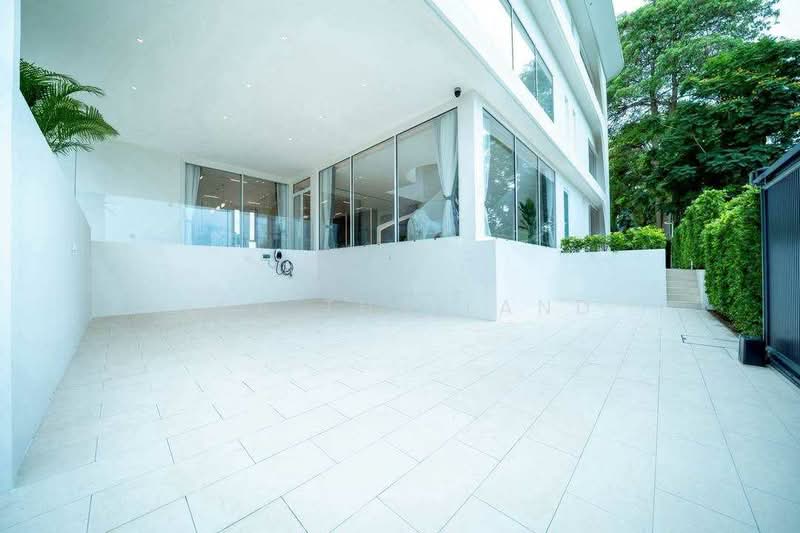 For Sale Big V – Type C Luxury Pool Villa พูลวิลล่าสุดหรู 3 ชั้น ดีไซน์ Modern Luxury, Chon Buri (Pattaya), Bang Lamung, Bang Lamung (Pattaya), Chon Buri (Pattaya), 6 Bedrooms, 1,159 sqm, Single Detached House For Sale, by ERA Thailand, 500410837 - DDproperty.com
