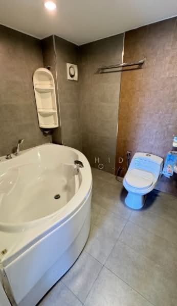 Srivara Mansion, Bangkok, Chan Muang, Din Daeng, Bangkok, 3 Bedrooms, 150 sqm, Condo For Rent, by Kakar Holdings, 500410859 - DDproperty.com