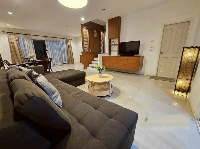 Urban Sathorn, Bangkok, Ratchaphruek Road, Bang Chak, Phasi Charoen, Bangkok, 4 Bedrooms, 300 sqm, Townhouse For Rent, by บุษบา รัตนวงษ์ชัย, 500410866 - DDproperty.com