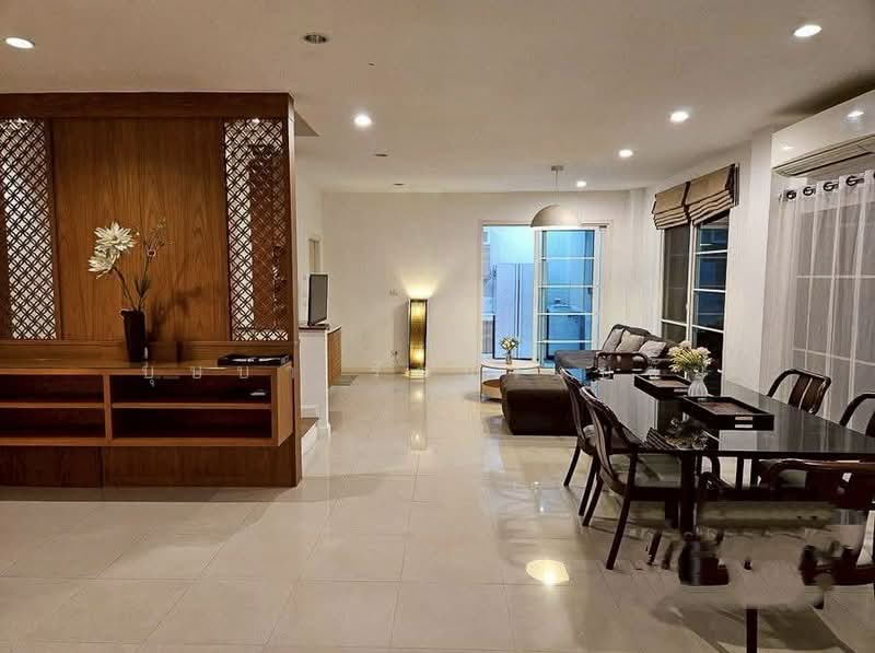 Urban Sathorn, Bangkok, Ratchaphruek Road, Bang Chak, Phasi Charoen, Bangkok, 4 Bedrooms, 300 sqm, Townhouse For Rent, by บุษบา รัตนวงษ์ชัย, 500410866 - DDproperty.com