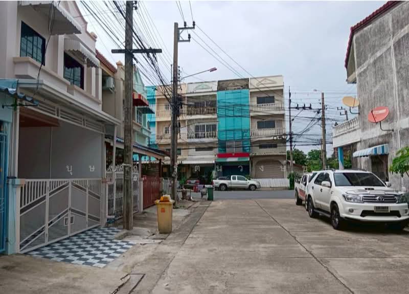 ทำเล BTS สะพานใหม่ ซ.พหลโยธิน 52 ให้เช่าทาวน์เฮ้าส์ 2 ชั้น บ้านสวย รีโนเวทใหม่ ทำเลดี พร้อมอยู่, Bangkok, พหลโยธิน, Khlong Tanon, Sai Mai, Bangkok, 3 Bedrooms, 130 sqm, Townhouse For Rent, by บุษบา รัตนวงษ์ชัย, 500410891 - DDproperty.com