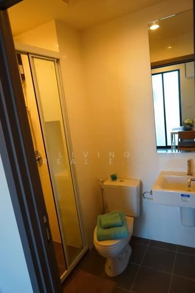 The Base Park East Sukhumvit 77, Bangkok, 99 Soi Pridi Banomyong 2, Phra Kanong Nua, Watthana, Bangkok, 1 Bedroom, 26 sqm, Condo For Rent, by Living Real Estates, 500410892 - DDproperty.com