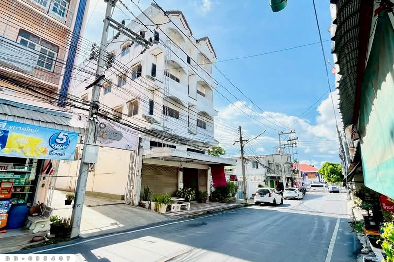 Commercial building, Thale Chup Son, Kosa Pan Road, Mueang Lop Buri DD-095407, Lop Buri, Tha Le Chup Sorn, Muang Lop Buri, Lop Buri, , 567 sqm, Shophouse For Sale, by Benchawarin Pakkawetppisit, 500410902 - DDproperty.com