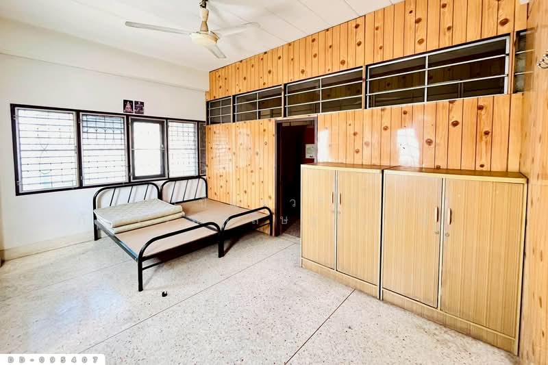 Commercial building, Thale Chup Son, Kosa Pan Road, Mueang Lop Buri DD-095407, Lop Buri, Tha Le Chup Sorn, Muang Lop Buri, Lop Buri, , 567 sqm, Shophouse For Sale, by Benchawarin Pakkawetppisit, 500410902 - DDproperty.com