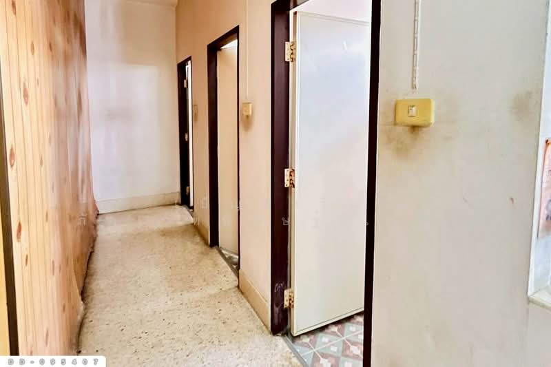 Commercial building, Thale Chup Son, Kosa Pan Road, Mueang Lop Buri DD-095407, Lop Buri, Tha Le Chup Sorn, Muang Lop Buri, Lop Buri, , 567 sqm, Shophouse For Sale, by Benchawarin Pakkawetppisit, 500410902 - DDproperty.com