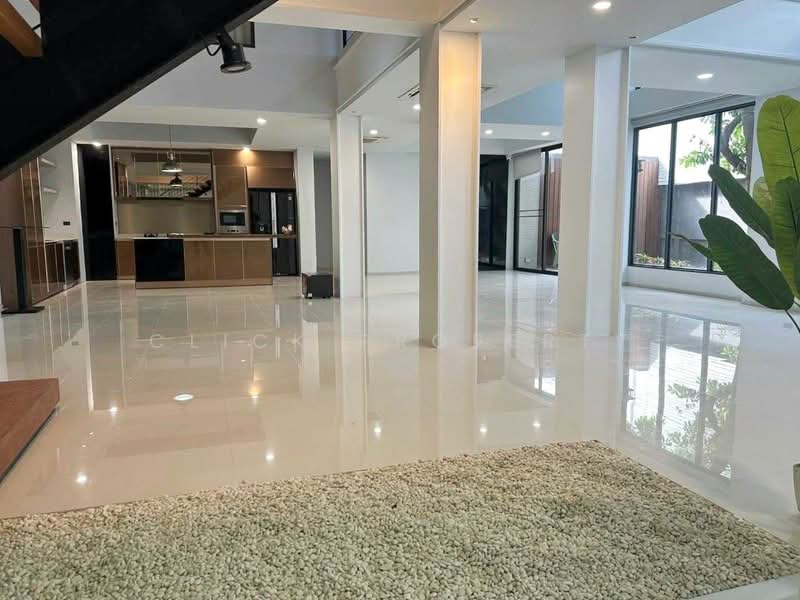 บ้านหรูพร้อมสระว่ายน้ำ สุขุมวิท 71/26, กรุงเทพ, สุขุมวิท 71, คลองตันเหนือ, วัฒนา, กรุงเทพ, 700 ตร.ม., บ้านเดี่ยว ขาย, โดย Click property, 500410948 - DDproperty.com