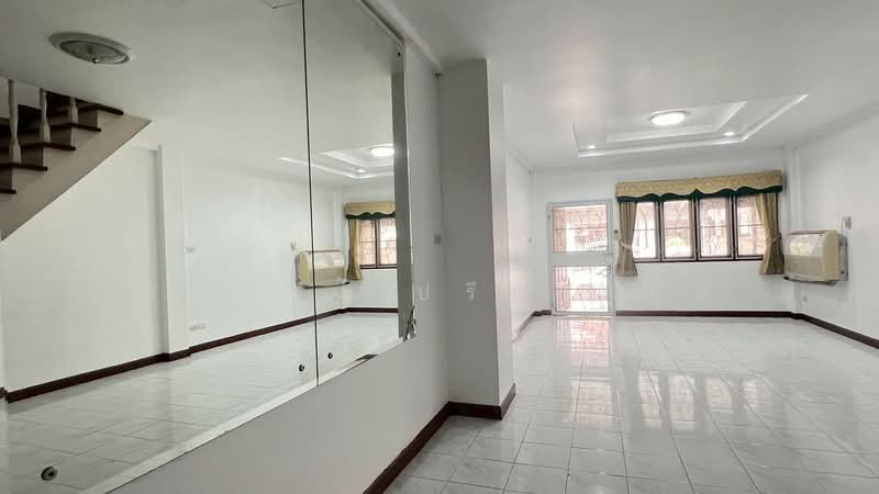 Thanakorn Villa 4 Village Pinklao-Rama 7, Nonthaburi, Theot Phra Kiat Road, Wat Chalo, Bang Kruai, Nonthaburi, 3 Bedrooms, 120 sqm, Townhouse For Sale, by สินรัตน์ ปรีชานุกูล, 500410969 - DDproperty.com